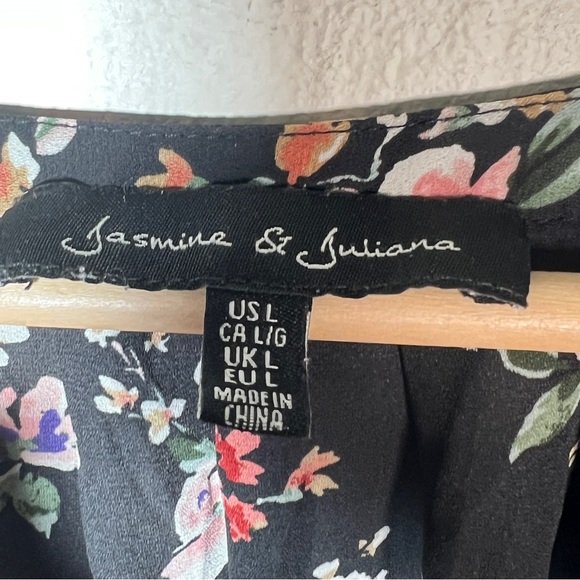 Jasmine & Juliana black floral blouse top shirt size large L B178 - Picture 2 of 4